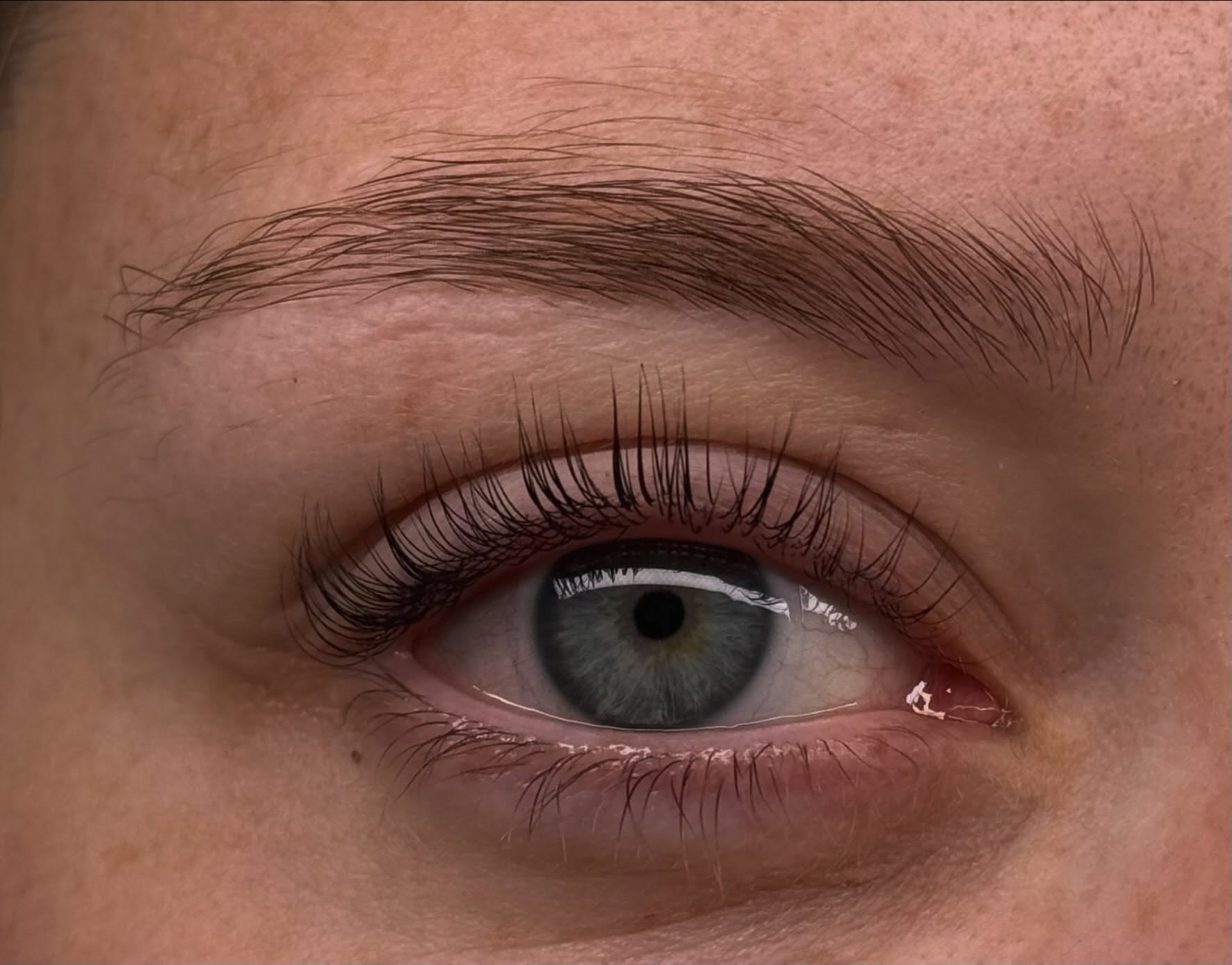 Wimperlift door Renée: gelifte, gekrulde en geverfde wimpers van dichtbij